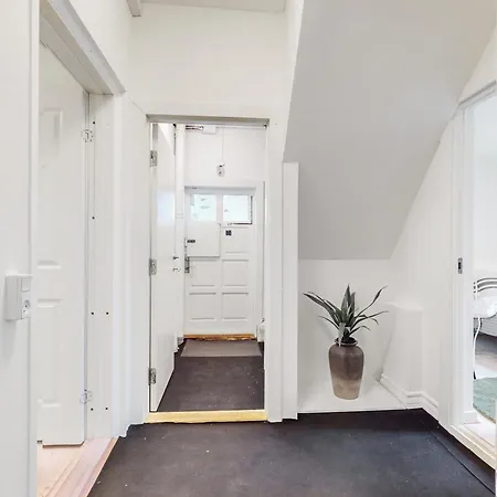 Moderne 2br Lejlighed Med Gratis Gade Parkering Apartament *